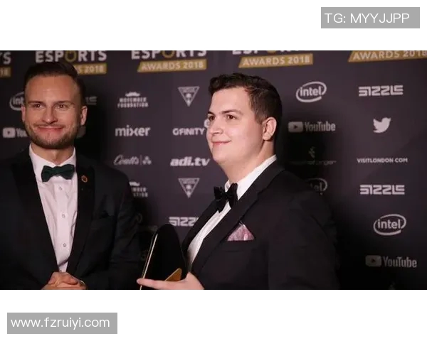 esports最新数据探索李静的英雄联盟旅程与成长故事深度对话背后的精彩瞬间